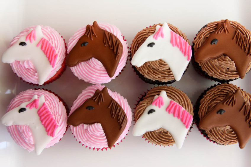 Horse Cupcakes Rebecca Cakes & Bakes