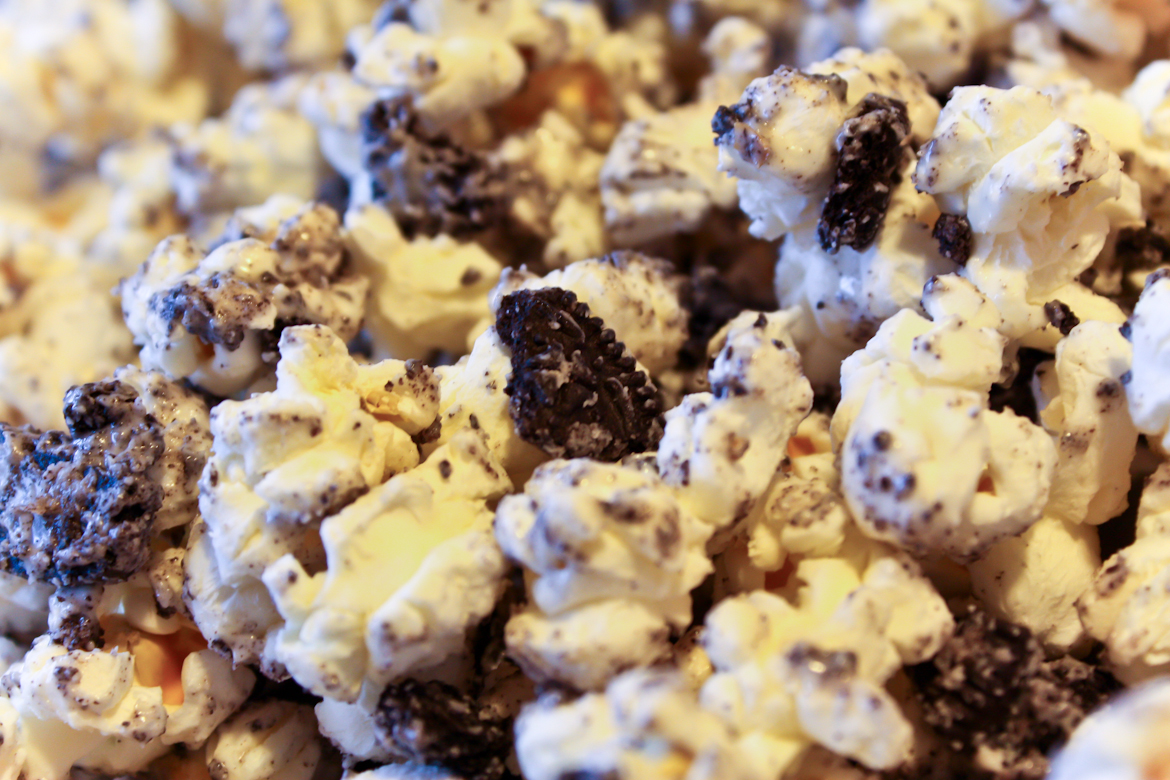 White Chocolate & Oreo Popcorn