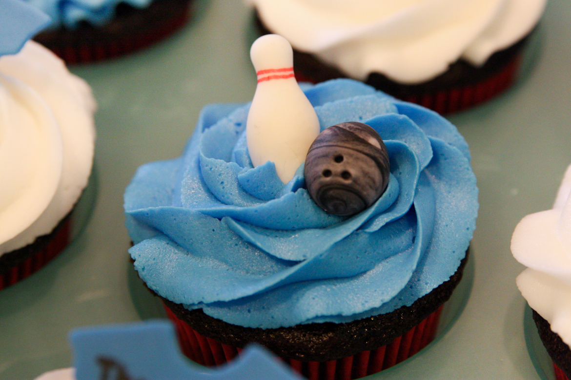 Bowling Party Cupcakes